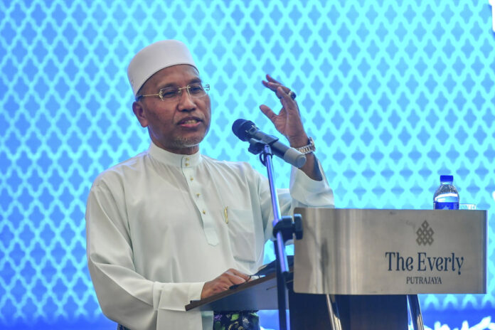 PM’s Dept won’t intervene in case of senior judge accused of moral misconduct, says minister