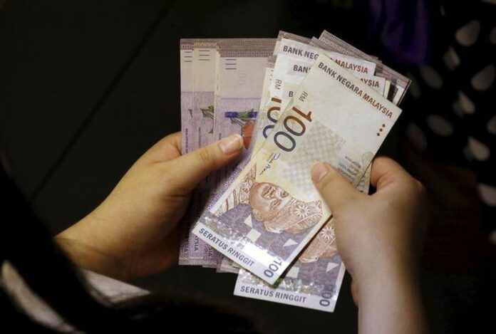 Construction firm manager claims trial to offering RM10,000 bribe for Hulu Selangor road repair contract