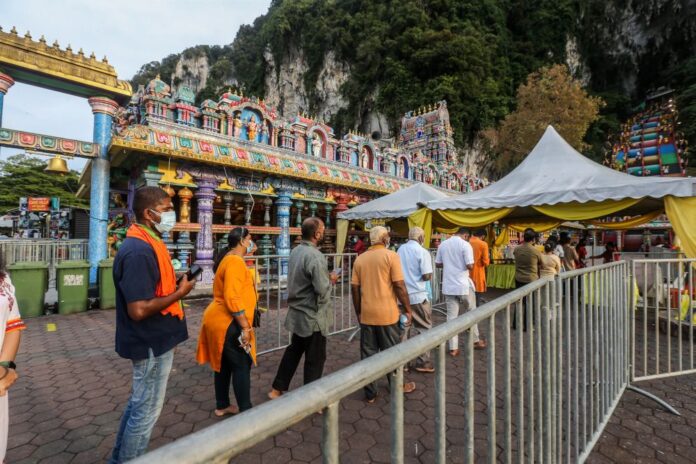 Thaipusam SOPs: Minister says satisfied with public compliance