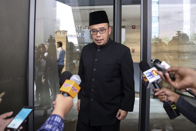 Mufti admits kids brought to Perlis to be unilaterally converted, didn’t bother checking where mother was (VIDEO)