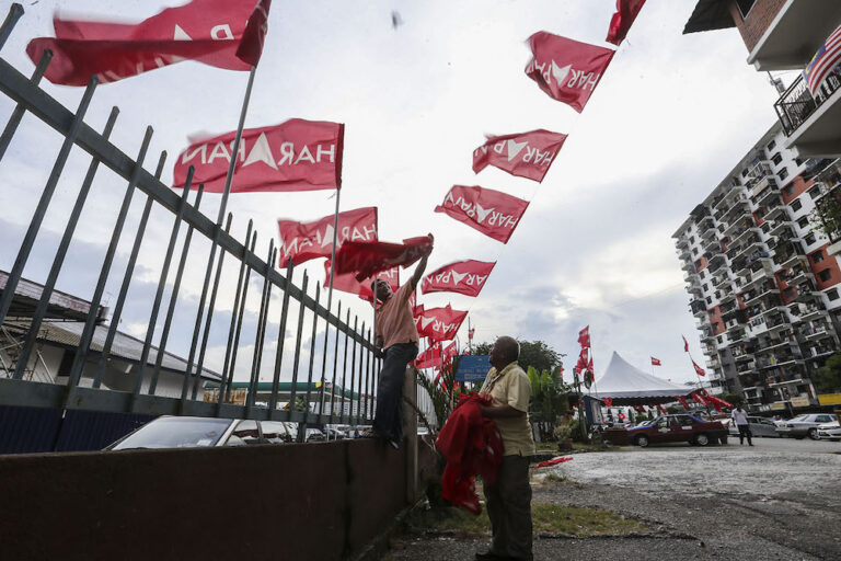 Johor polls: Opposition’s sidestep of flailing economy shows a loss to know how to fix it, say analysts