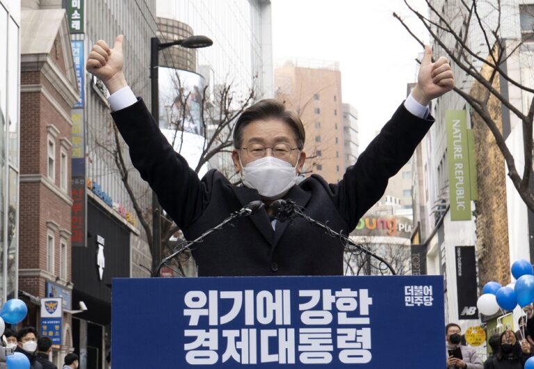 South Korea candidates kick off presidential race dominated by scandal, third-party challenge