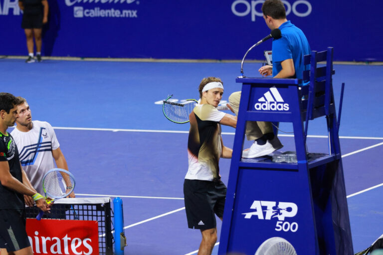 Zverev fined US$40,000 for outburst