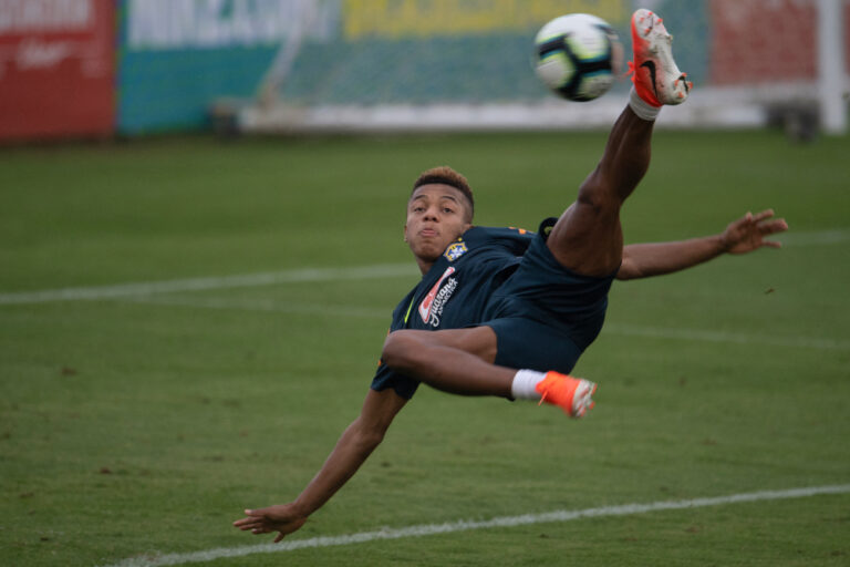 Brazil footballers in Ukraine plead for help to leave