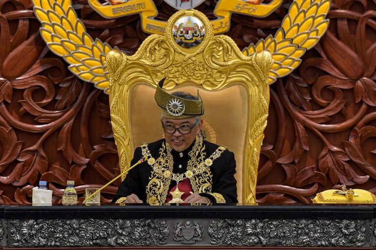 Agong expresses his appreciation to frontliners, says PM