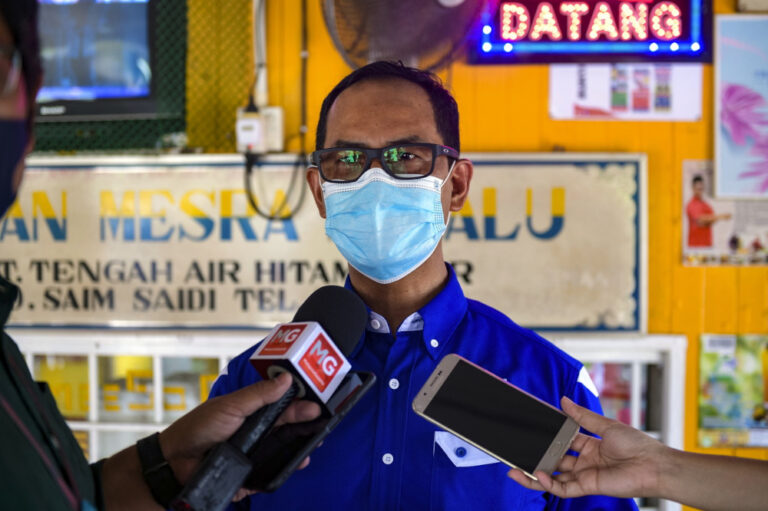 Johor polls: BN candidate for Bukit Naning meets almost 30pc of voters