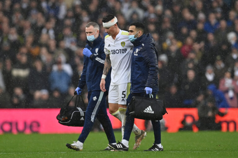 Footballers’ union call for temporary concussion substitutes
