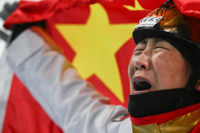 Freestyle skiing: Awesome Xu takes aerials gold for China