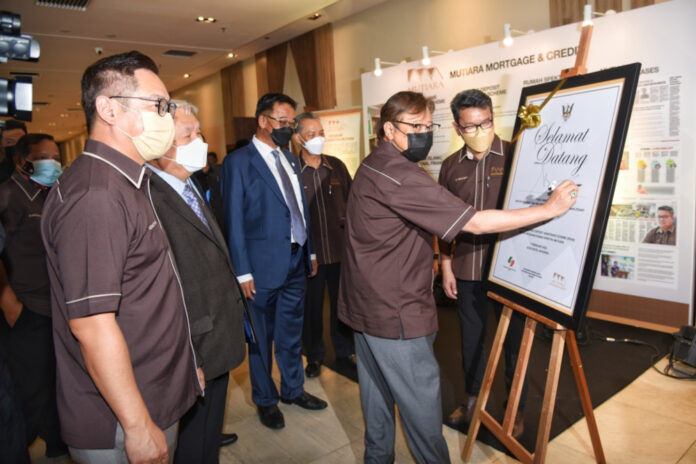 CM: Sarawak's Housing Deposit Assistance Scheme will help B40, M40 group purchase first home while boosting local economy