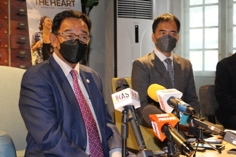 Abdul Karim says ‘governor’ title should be retained, Yang di-Pertua Negara never used in Sarawak