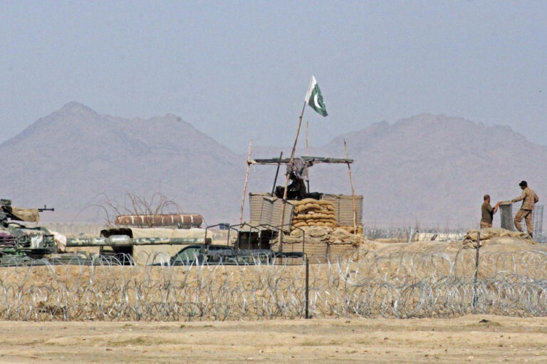 Pakistan-Afghan border still closed two days after deadly clash