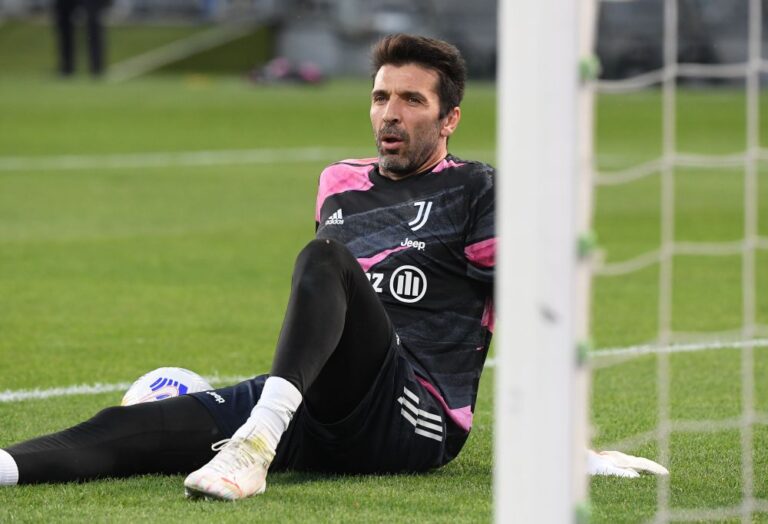 Italy great Buffon extends Parma deal until 2024