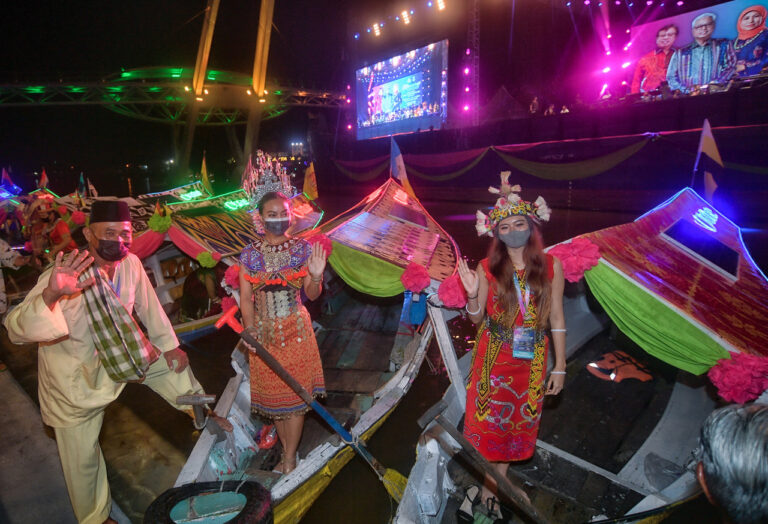 Citrawarna returns after four years