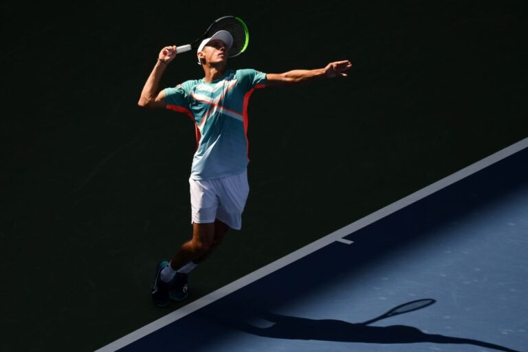 De Minaur says he is vaccinated amid reports of falsified certificate