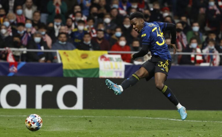 Man United escape with a draw after Elanga pegs back Atletico