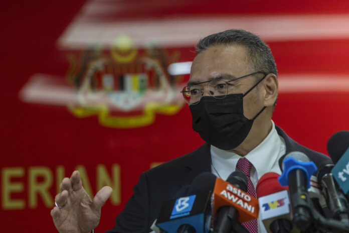 Hishammuddin reiterates March 1 border reopening proposal for Malaysia still at discussion stage