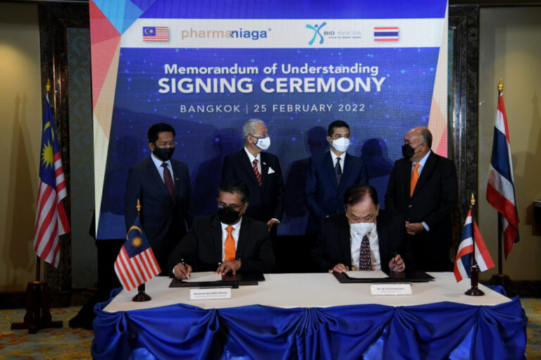 Prime Minister Ismail Sabri witnesses signing of three MoUs in Bangkok