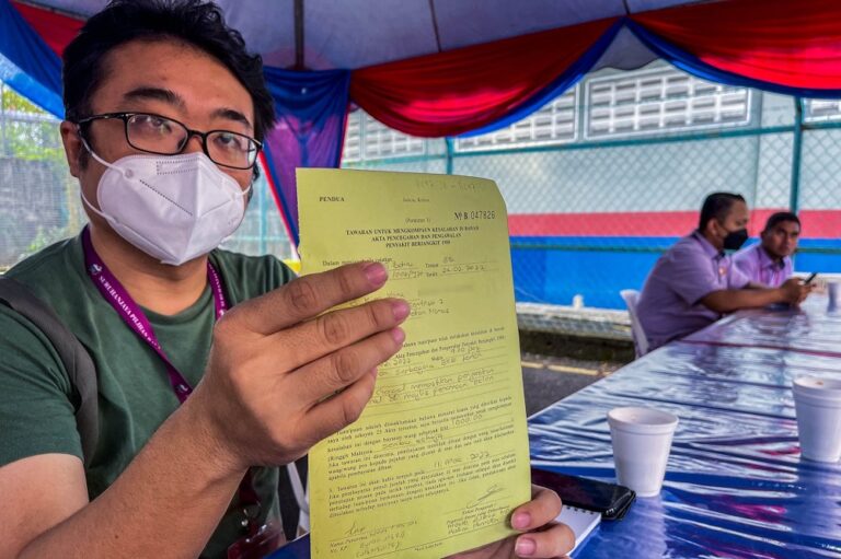 Johor polls: Journalist issued compound for breach of SOP at nomination centre