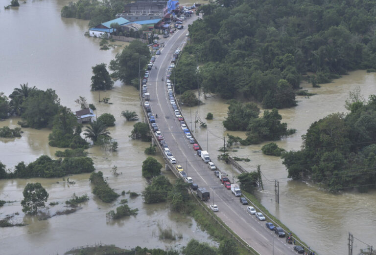 TNB to restore electricity supply in flood-affected areas in Terengganu, Kelantan