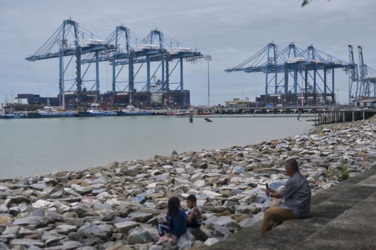Ka Siong: Klang, Tanjung Pelepas ports ranked among world’s top 20 ports last year