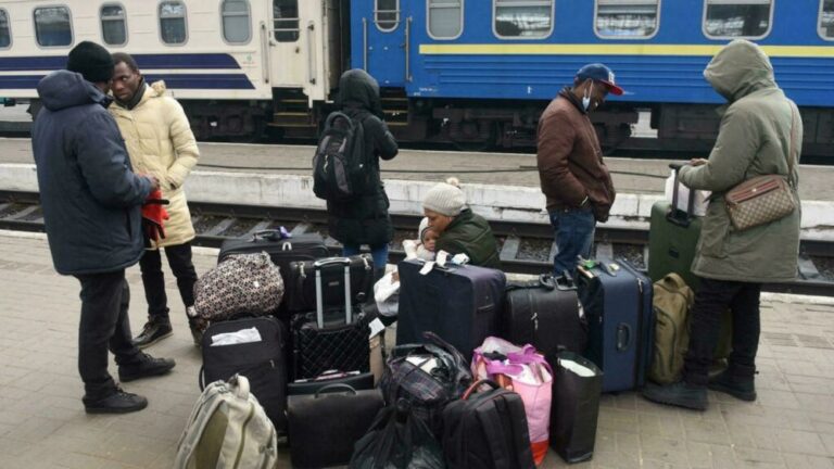 China envoy to Ukraine postpones evacuation of citizens