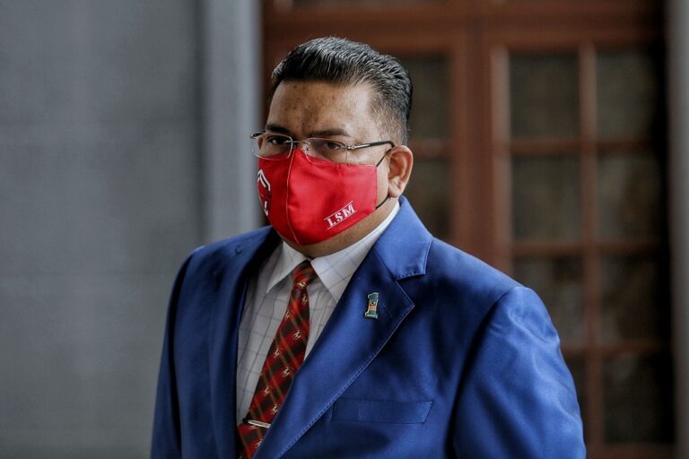 Court dismisses application for judgment in default by Shariah judge against Lokman Adam