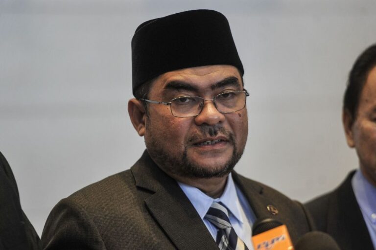Former religious affairs minister Mujahid calls for family law reforms after latest unilateral conversion row