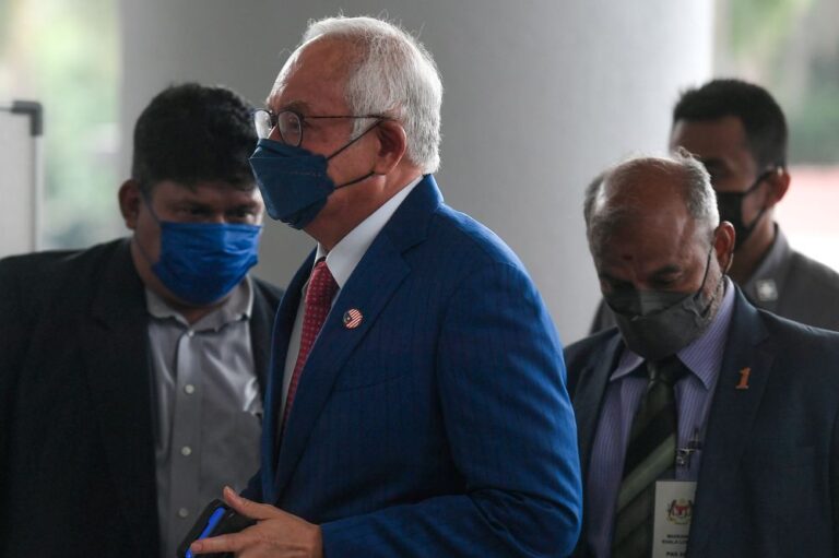 Najib seeks to vacate appeal dates on new evidence in SRC case