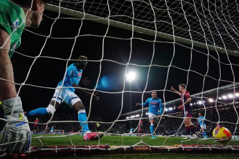 Napoli denied Serie A lead with Cagliari draw