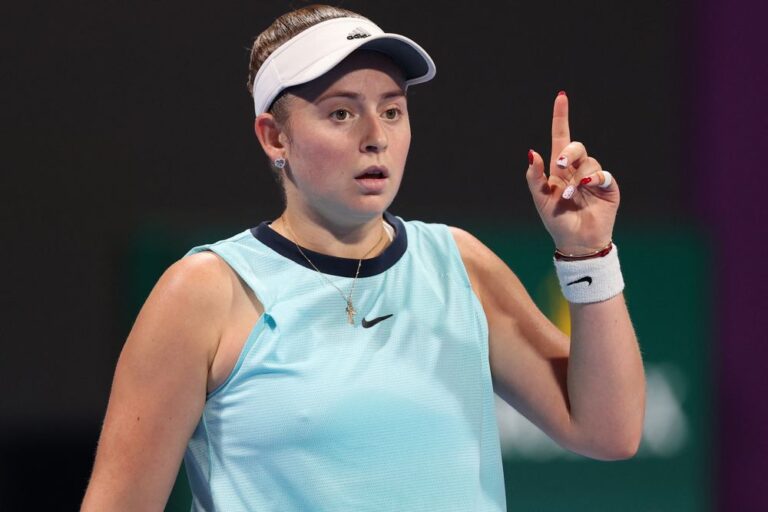 Ostapenko defeats Muguruza for ninth successive win