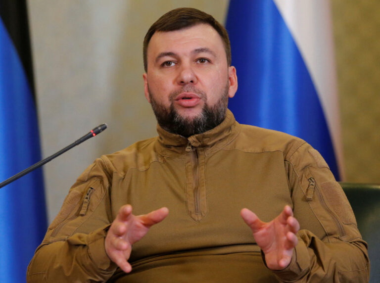 Donetsk leader says he wants talks with Ukraine but may need Russian help