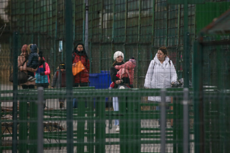 ‘We cannot go home’: First Ukrainian refugees arrive in Germany