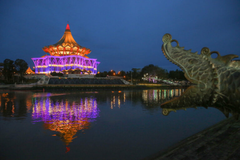 Analysts see Sarawak moving closer to greater autonomy after House passes Bill to use ‘premier’ for state leader