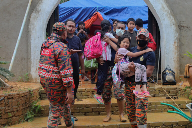 Terengganu floods: 68 people stranded at Kuala Berang recreation camp rescued