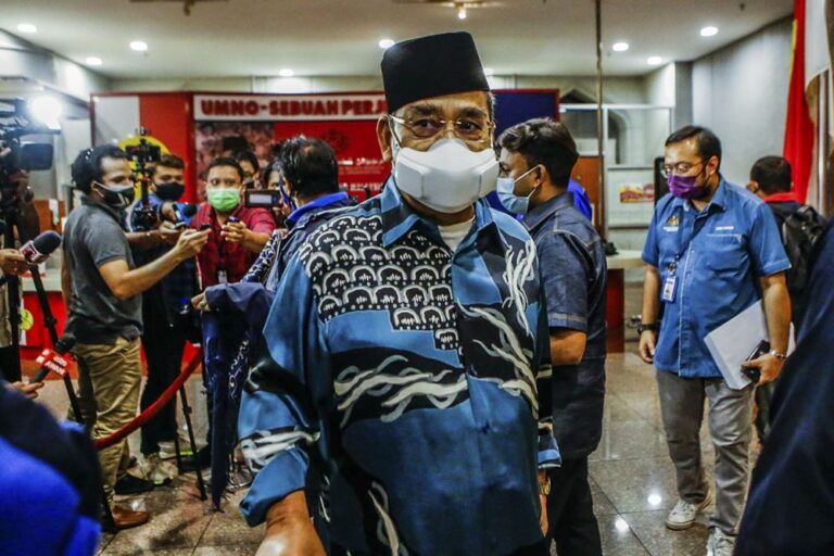 Court dismisses Tajuddin’s defamation suit against Khalid Samad, NSTP, KiniTV