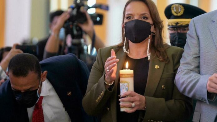 Honduran president grants amnesty to husband's allies