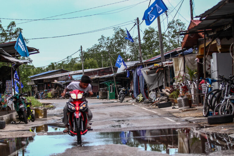 Rengit’s ‘pasar karat’, once a lure for second-hand bargains, rusting away leaving Orang Asli traders in the lurch