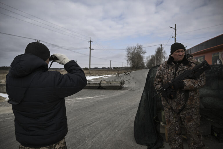 Russian tanks advance towards Kyiv from east
