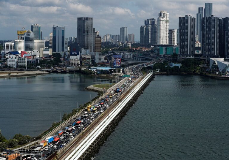 Johor MB lauds Malaysia-Singapore border reopening, says state will benefit from it
