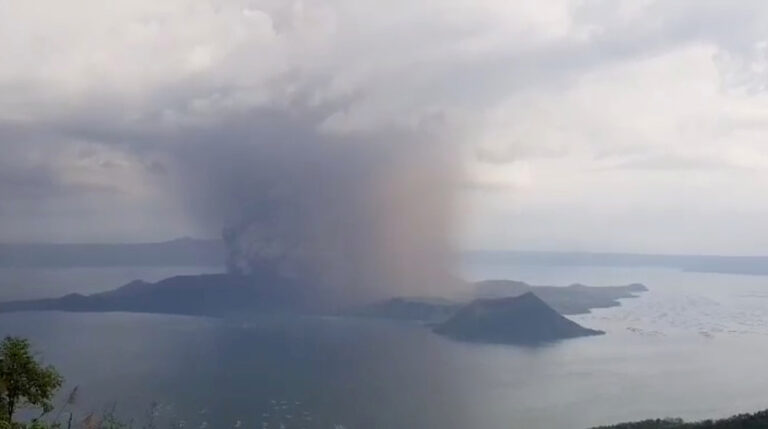 Thousands flee after Philippine volcano erupts