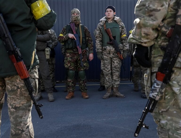 Americans, Canadians answer Ukraine call for foreign fighters
