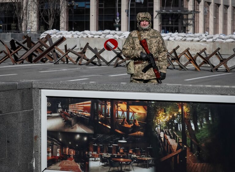 Images show Russian military units continuing to deploy closer to Kyiv, says US private company Maxar