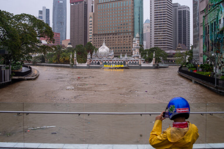 In Parliament, Opposition MPs bombard govt during special debate on this week’s flash floods in KL