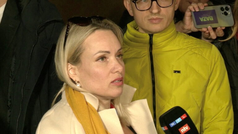 Russia TV protester quits channel, turns down asylum offer