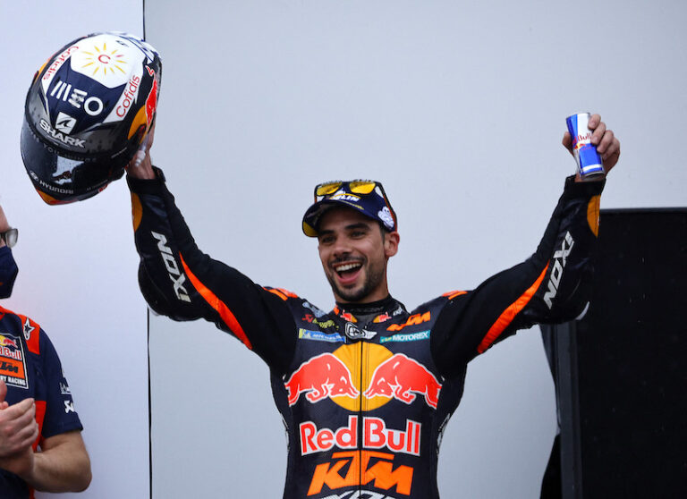 KTM’s Oliveira powers to victory in Indonesia GP