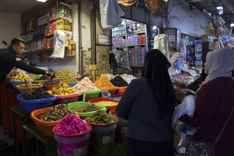 Muslims face frugal Ramadan as Ukraine war drives up food prices