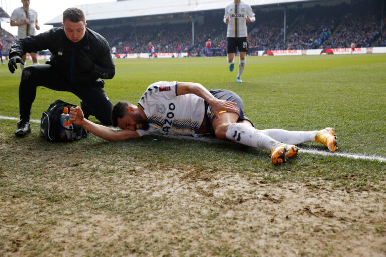 Everton’s Townsend suffers season-ending ACL injury