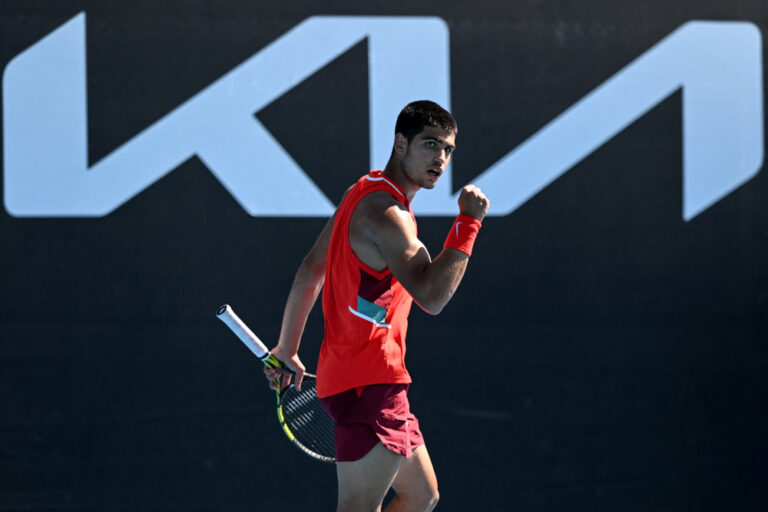 No Nadal, no problem as 'super special' Alcaraz enjoys flying Davis Cup start