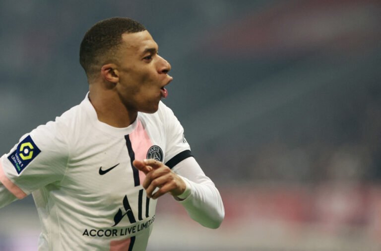 PSG to ‘try everything’ to keep Mbappe from clutches of Madrid