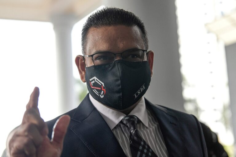 Syariah CJ Mohd Na’im drops defamation suit against Lokman Adam after apology from latter